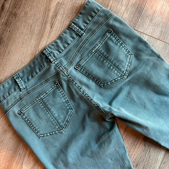 Free People green denim jeans, lovely muted color great condition size 29 - Picture 3 of 9